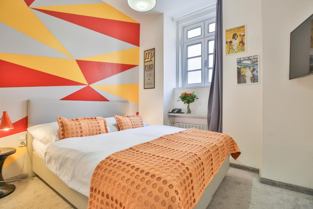 Low budget of our choice,1197090886:JPEG