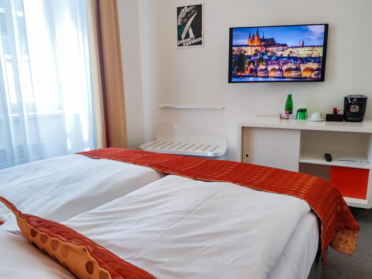 Deluxe Double Room,1377964898:JPEG